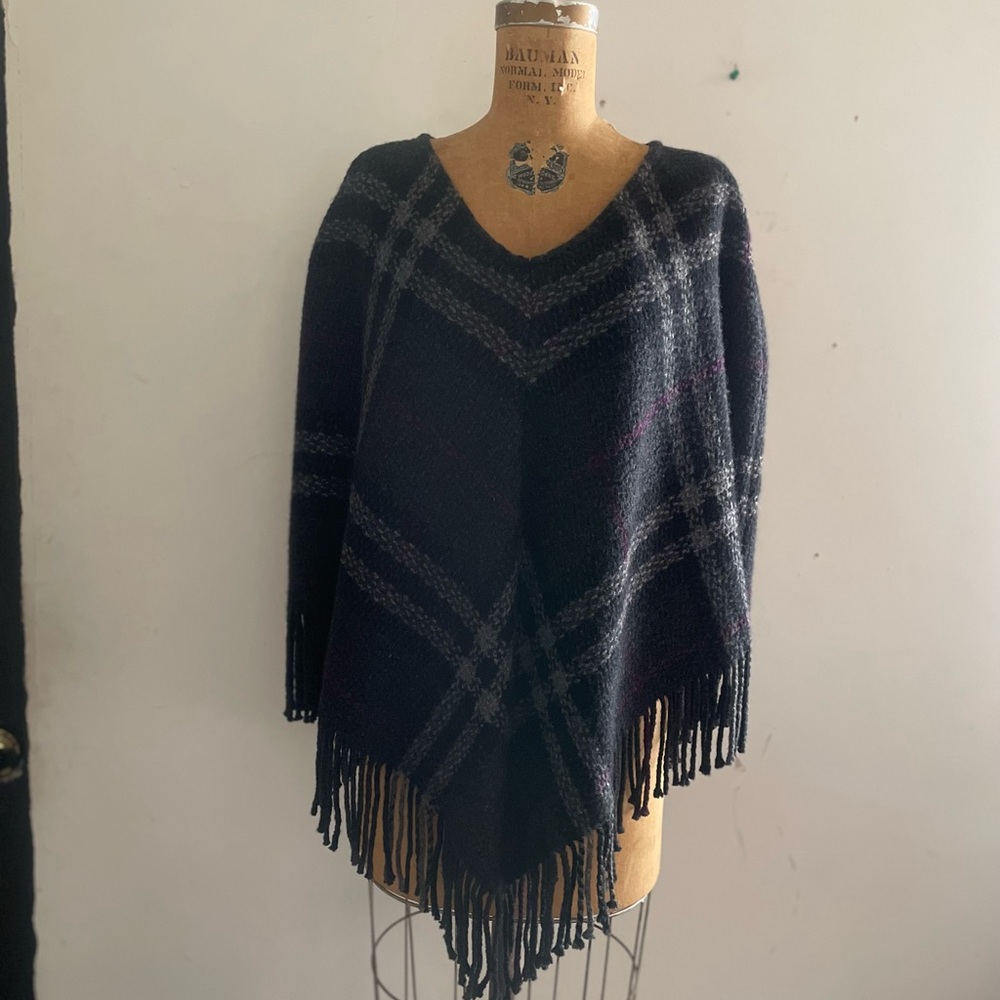 Burberry] Cashmere Wool Black and Gray Plaid classic Check Fringe Poncho